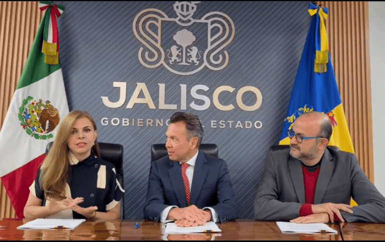 Pablo Lemus Navarro, dio a conocer que se firmó un convenio con la Universidad de Guadalajara, a cargo de la rectora Karla Planter, y con el subsecretario de Educación Superior en la Secretaría de Educación Pública de México (SEP), Ricardo Villanueva. ESPECIAL.