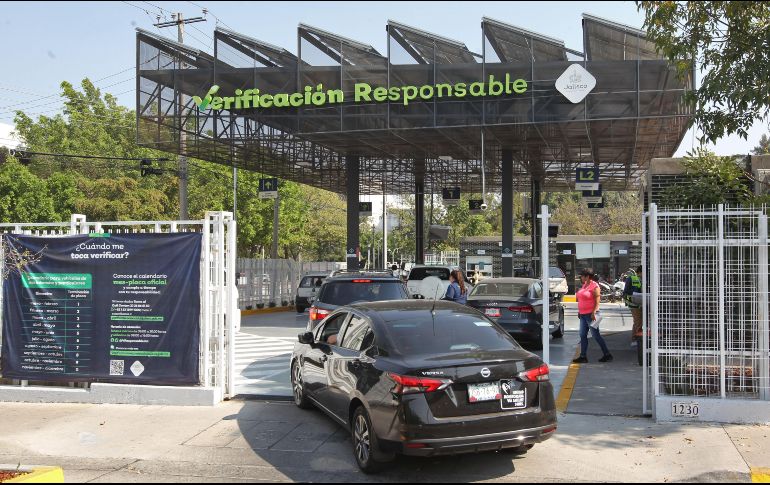 El Gobierno del Estado de Jalisco mantiene vigente durante 2025 su compromiso con la protección del medio ambiente mediante el programa de Verificación Vehicular, una estrategia clave para reducir las emisiones contaminantes y mejorar la calidad del aire. EL INFORMADOR / ARCHIVO