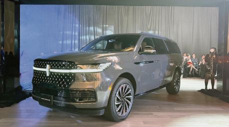 Lincoln Navigator. Cuenta con un diseño moderno, sin perder elegancia.  CORTESÍA