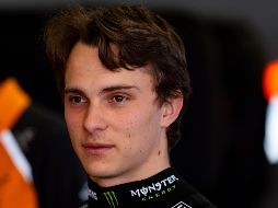 Piastri firmó una vuelta excepcional en los instantes finales de la Q3, deteniendo el cronómetro en 1:11.546, suficiente para arrebatarle a Norris la posición de privilegio. EFE / Siu Wu