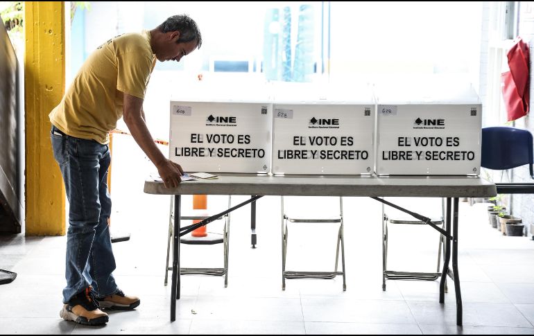 Tras la apertura tardía de las casillas, los ciudadanos pudieron emitir su voto en la elección judicial del 1 de junio. EL INFORMADOR / A. Navarro