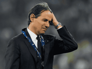 Sobre la mesa, según los medios locales, Simone Inzaghi habría aceptado un contrato de casi 30 millones por año del Al Hilal saudí. AP / L. Bruno