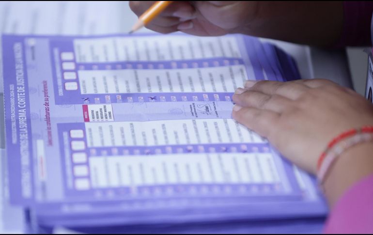 Del total de las quejas, 25 corresponden a la distribución de acordeones físicos y cuatro más a páginas de Internet que promovieron estas listas. SUN/F. Rojas