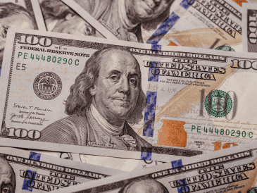 A lo largo del día, la divisa norteamericana se movió dentro de un rango que fue de 19.14 a 19.22 pesos por dólar. CANVA