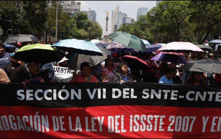 En los 22 días de movilizaciones, los y las centistas ahorcaron la Ciudad de México, bloqueando importantes avenidas y visitando embajadas. SUN/C. Mejía