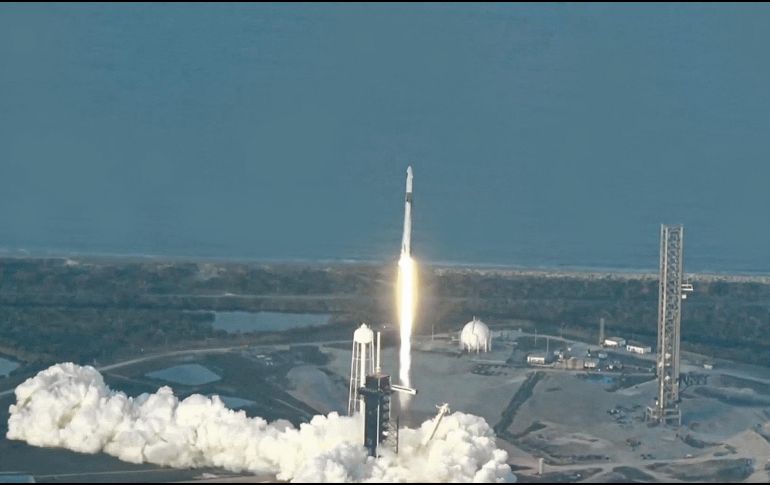 A pesar del enfrentamiento entre Musk y Trump, el consejero de SpaceX aclaró que no dará de baja a la cápsula Dragon, usada por EU para transportar material y personas a la Estación Espacial Internacional. AFP