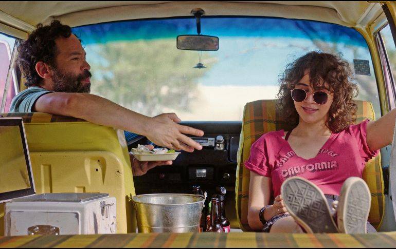 Escena con los protagonistas de “Café Chairel”. CORTESÍA