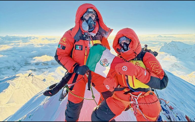 Regina Ceballos formó parte de una expedición a la cima del Everest durante 45 días. ESPECIAL