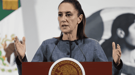 La Presidenta Claudia Sheinbaum informó que seguirán las mesas tripartitas con los docentes y estados. EFE / J. Méndez