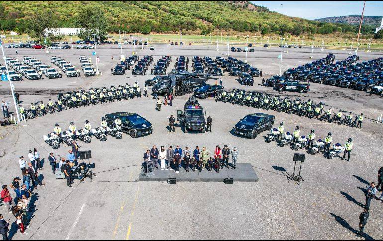 Pablo Lemus encabezó la entrega de patrullas a las distintas corporaciones del Estado en materia de seguridad. EL INFORMADOR / A. Navarro