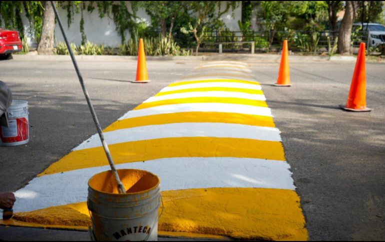 Las intervenciones consideradas incluyen la rehabilitación de banquetas, áreas verdes, parques y canchas, pintura y embellecimiento de fachadas. ESPECIAL