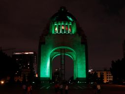 Inmuebles icónicos de la capital lucirán sus nuevas luces de cara a la llegada del Mundial. EFE/M. Guzmán