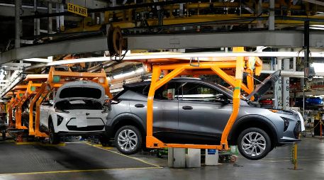 La decisión de la transferencia de la producción ocurre después de la imposición de aranceles del 25 % al sector automotor de México y Canadá. AP/C. Osorio