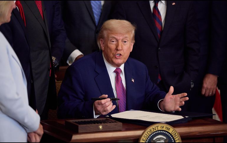 Donald Trump se ha comprometido a llevar a cabo deportaciones masivas y a endurecer la política migratoria. EFE/A. Dinner