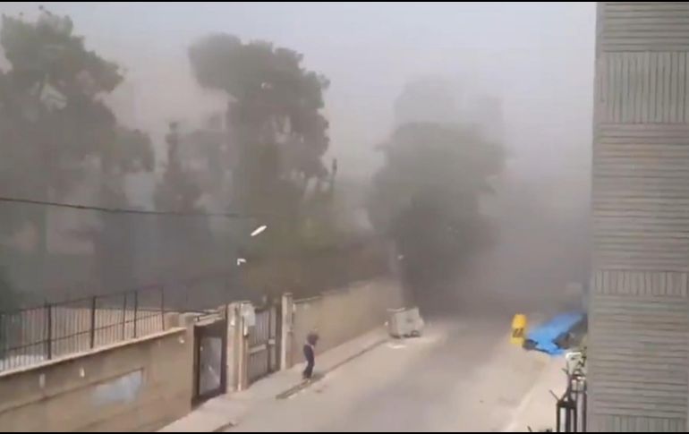 Medios iraníes informaron de explosiones en las zonas de Shahrak Gharb, Saadat Abad y Punak en el oeste de la capital. ESPECIAL