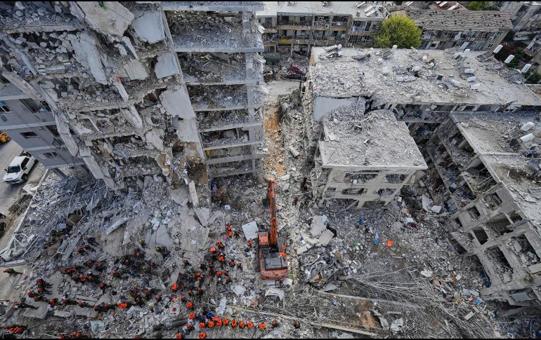 La región se preparó para un conflicto prolongado después del bombardeo sorpresa de Israel el viernes de sitios nucleares. AP / B. RATNER