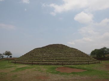 Teuchitlán recibirá la carrera del Serial “Jalisco Corre”, que se llevará a cabo el domingo 13 de julio. Se contemplan distancias de cinco y 10 kilómetros para los habitantes y visitantes respectivamente, y la ruta iniciará en la cabecera municipal y terminará en la Zona Arqueológica Guachimontones. EL INFORMADOR/ ARCHIVO.