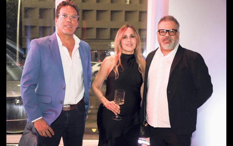 Alejandro Rojas, Iyali González y Carlos Geovanny. GENTE BIEN JALISCO / A. Martínez