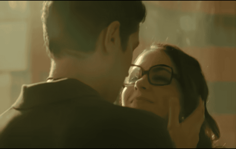 La película mexicana Nuestros tiempos combina ciencia ficción y romance. YOUTUBE/ NETFLIX LATINOAMÉRICA