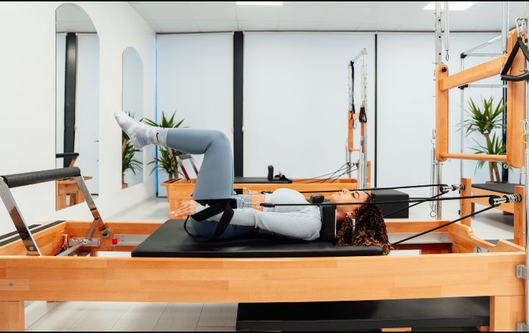 No importa la edad, la condición física o el tiempo que tengas disponible, siempre se puede iniciar en la practica de pilates. UNSPLASH/ A. Kurta