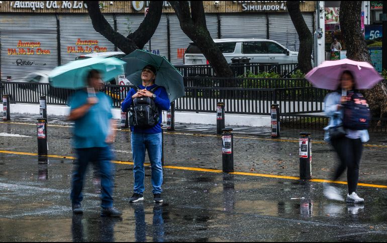Los chubascos tormentosos que se prevén podrían precipitarse en la metrópoli a partir de las 16:00 horas de la tarde, y cubrir hasta un 70% de la región del AMG. EL INFORMADOR / A. Navarro