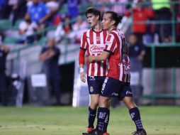 Armando González (izq.) y Fernando González gestaron el segundo gol del Rebaño. X/Chivas