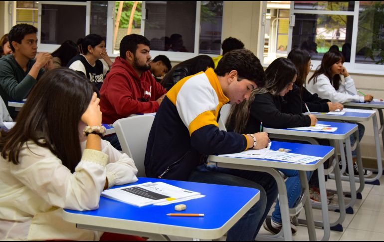 Más del 98 % de los estudiantes inscritos presentaron su examen. EL INFORMADOR/ARCHIVO