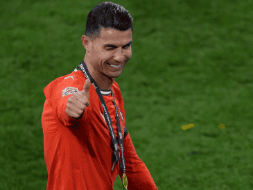 CRISTIANO RONALDO. El año pasado, el cinco veces Balón de Oro dijo que podría terminar su carrera en Al-Nassr, club de Riad y el favorito de varios miembros de la familia real del país. AP / ARCHIVO