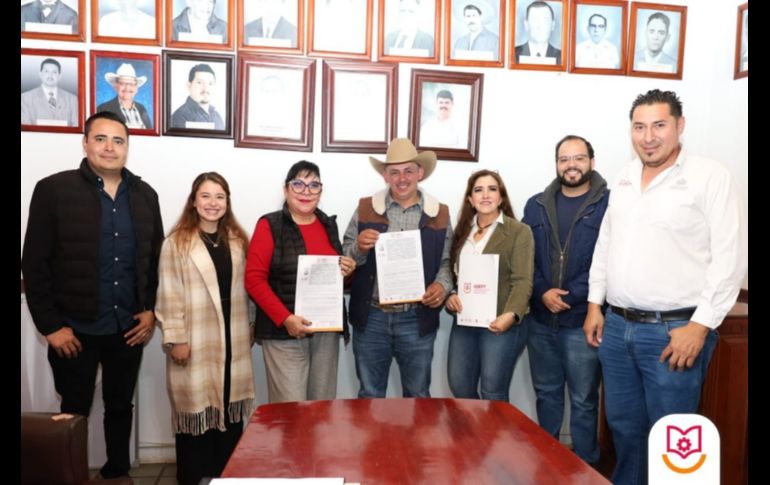 Firma de convenios entre el IDEFT y municipios de Jalisco para ampliar la oferta de capacitación laboral. CORTESÍA