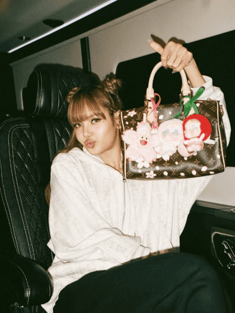  Instagram/@lalalalisa_m