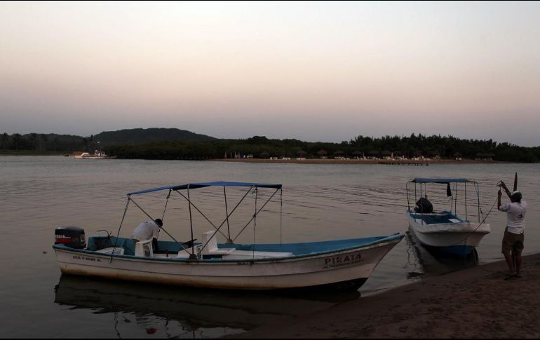 Prevén que Flossie pueda generar oleajes de entre tres a cuatro metros de altura en Cihuatlán y La Huerta. EL INFORMADOR/ARCHIVO