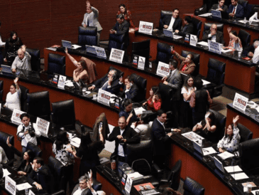 Fernández Noroña afirmó que si hay partidos que deberían preocuparse por las declaraciones de "El Ratón" son los de oposición. SUN / B. FREGOSO