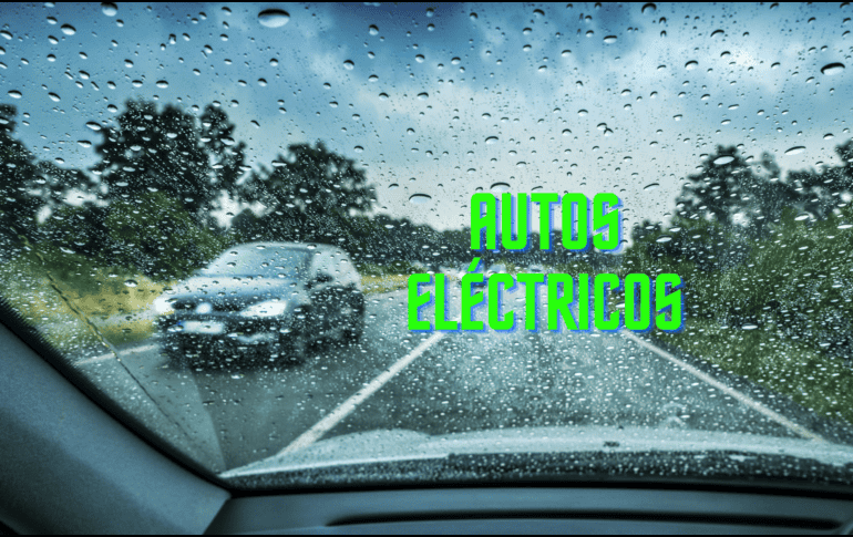Las baterías de un auto eléctrico alcanzan una mayor vida útil a comparación de la batería de un auto convencional. ESPECIAL / CANVA