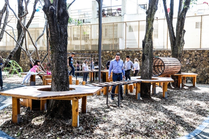 Con una inversión de 65 millones de pesos, el Centro cuenta áreas de estancia, juegos, comedor, módulos de atención, auditorio de usos múltiples, terrazas y jardineras. EL INFORMADOR/A. Navarro 