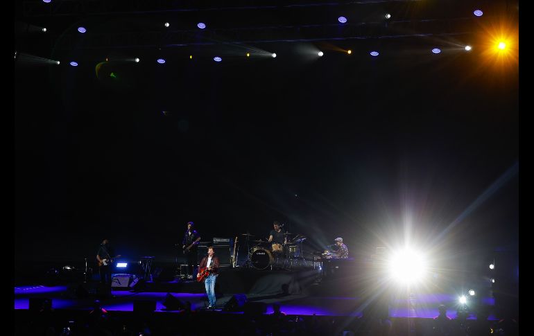 Sin dejar de sonreír y de llevar la comedia incluso a sí mismo, James Blunt agradeció a todo el público por su presencia. EL INFORMADOR/ H. Figueroa