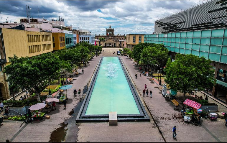 Contemplan la rehabilitación de la Plaza Liberación, Plaza Fundadores y la Fuente Cabañas. EL INFORMADOR/A.NAVARRO