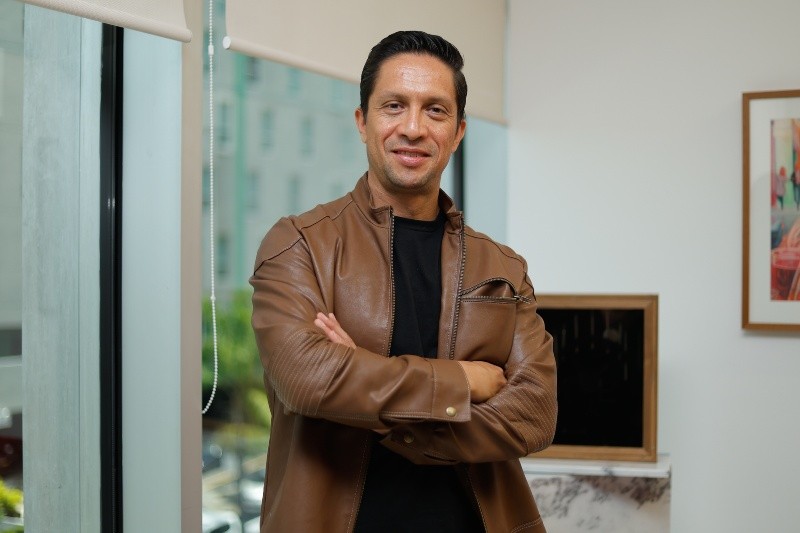 &nbsp;Alejandro Rangel, director general de Motbus, explica las bondades de apostar por unidades eléctricas o que usen gas natural. EL INFORMADOR/ H. Figueroa.&nbsp;