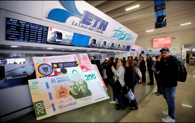 Los descuentos aplicarán a los estudiantes en un 50% y a los maestros será del 25% en caso de que viajes en el autotransporte federal de pasajeros o en el servicio ferroviario. EL INFORMADOR / ARCHIVO