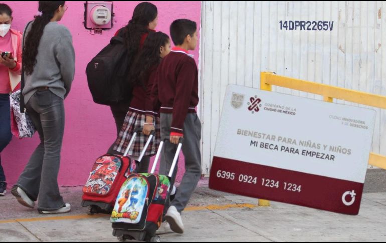 El apoyo es único y anual, por lo que no habrá depósitos mensuales, sino una sola entrega correspondiente al inicio del ciclo escolar. EL INFORMADOR/ARCHIVO/ESPECIAL