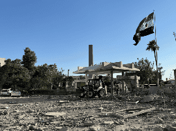 Israel lanzó hoy una fuerte oleada de bombardeos contra las inmediaciones del cuartel general del Estado Mayor y del Palacio Presidencial en Damasco, lo que causó la muerte de tres personas y heridas a otras 34. EFE / M. Al Rifai