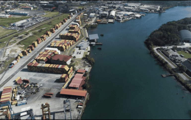 Balboa se situó como segundo puerto con mayor movimiento de contenedores en Panamá, con más de 2.3 millones de TEU en el 2024, mientras que Cristóbal se ubicó quinto con 1.3 millones de unidades. EFE / ARCHIVO