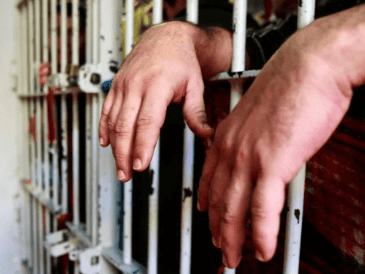 Se le condenó al pago de diez mil días de multa y a la inhabilitación para desempeñar cualquier cargo público por el mismo tiempo que dure su condena. EL INFORMADOR/ARCHIVO