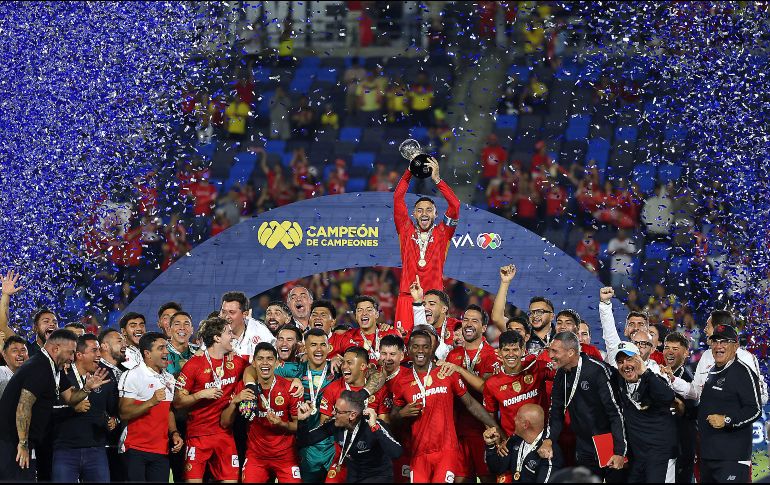 Los Diablos rojos frustraron la posibilidad de que las Águilas se posicionaran como el equipo con más títulos del Campeón de Campeones de la Liga MX. IMAGO7.