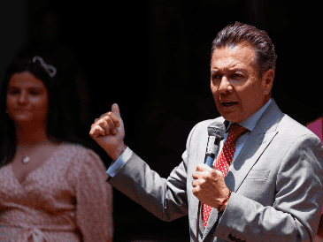 En tanto, el gobernador recordó que se han invertido recursos para subsidiar el programa de verificación vehicular en Jalisco, a fin de que sea gratuito con el paquetazo 3x1. EL INFORMADOR/ H. Figueroa