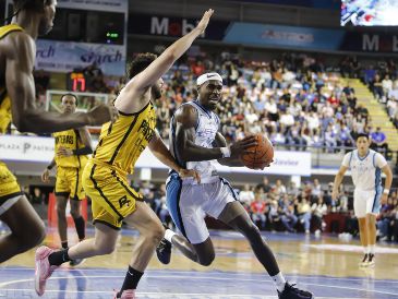 Los Astros de Jalisco han mantenido su forma y este miércoles comenzaron con victoria la serie ante Panteras de Aguascalientes en la Arena Astros. CORTESÍA/ Astros de Jalisco.