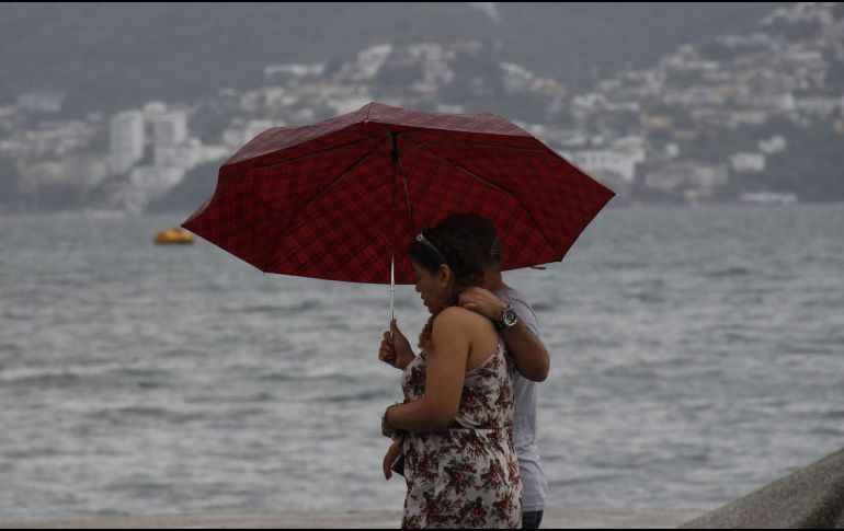 Se espera caída de chubascos tormentosos —gotas de 4.7 mm— en hasta un 90% de la región de Puerto Vallarta. EFE / ARCHIVO