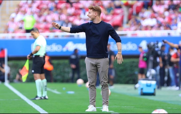 Guillermo Abascal aseguró que se fue con un sabor amargo, ya que sus dirigidos acariciaron la victoria esta tarde en la cancha del Estadio Akron. IMAGO7.
