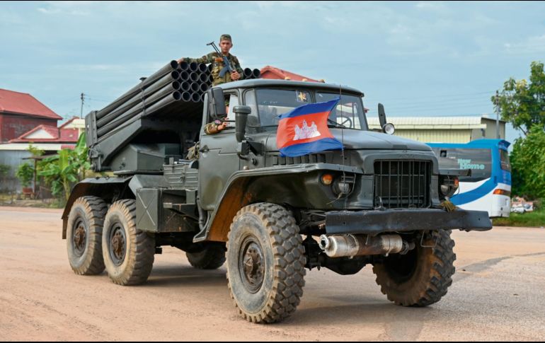 Soldado camboyano. Ambos Ejércitos mantienen enfrentamientos a lo largo de su frontera. AFP