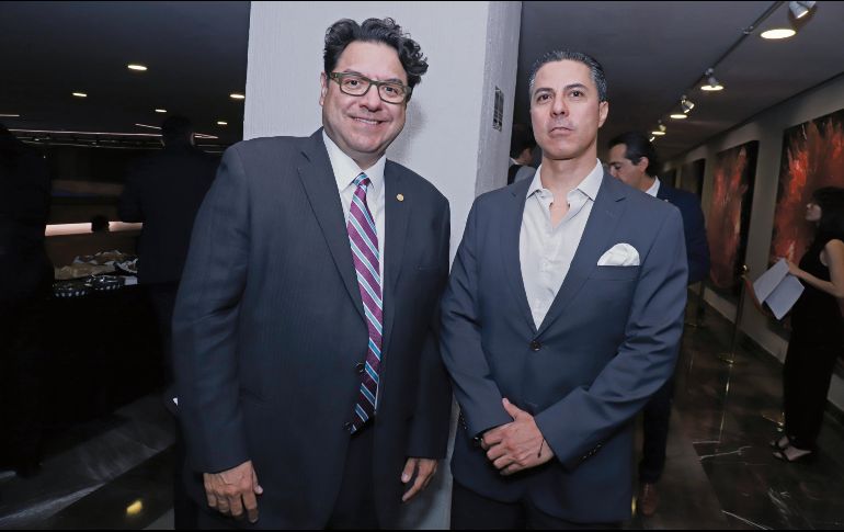 José Moreno y Daniel García. Compartieron impresiones durante la celebración por el aniversario. EL INFORMADOR/C. Jimeno