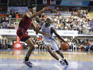 Los Astros de Jalisco hilaron su octavo triunfo en la presente temporada de la Liga Nacional de Baloncesto Profesional. X/ @AstrosJalisco.